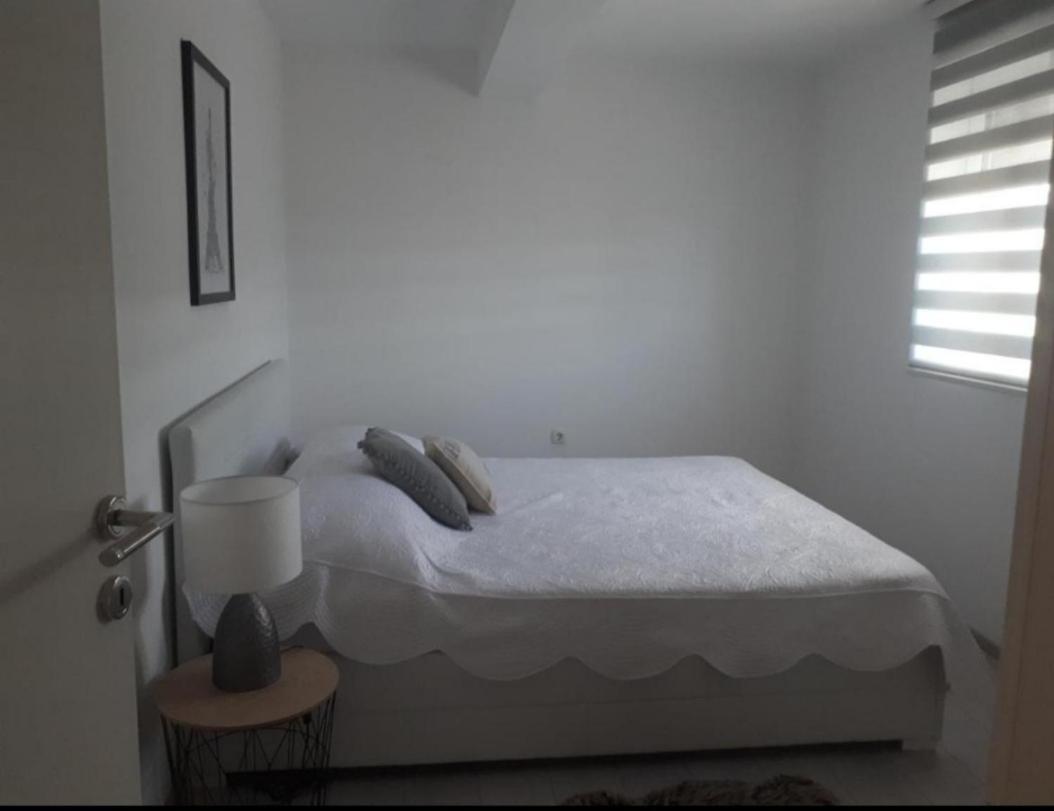 Apartmani Nikola Trogir Zewnętrze zdjęcie
